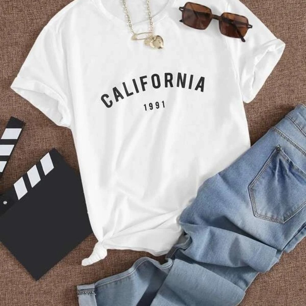 SHEIN Crew Neck Graphic Tee